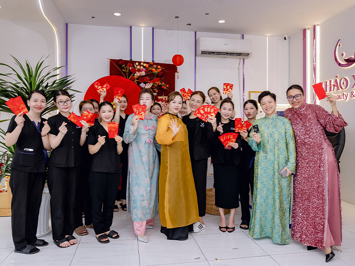 tham-my-thao-xinh-tung-bung-khai-truong-nam-moi