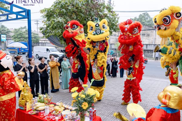 Thẩm mỹ Thảo Xinh tưng bừng khai trương năm mới
