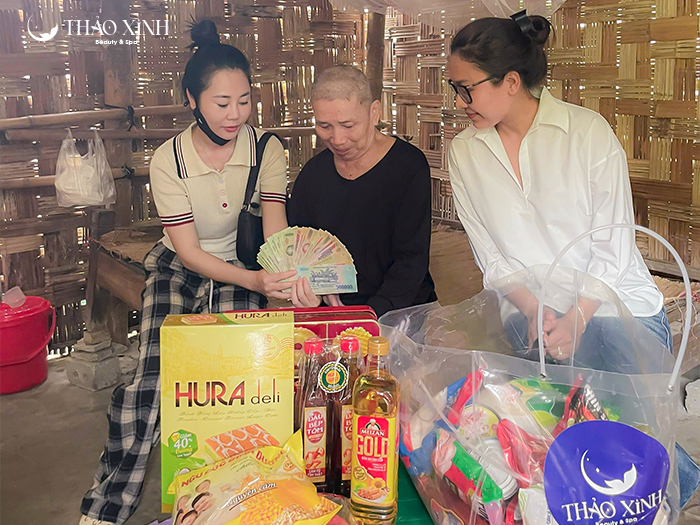 Thao-Xinh-chua-se-tu-ta,-trao-gui-yeu-thuong-7