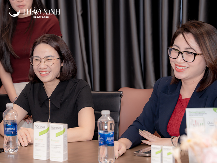 Thao-Xinh-gap-do-dau-dien-Noreva-10