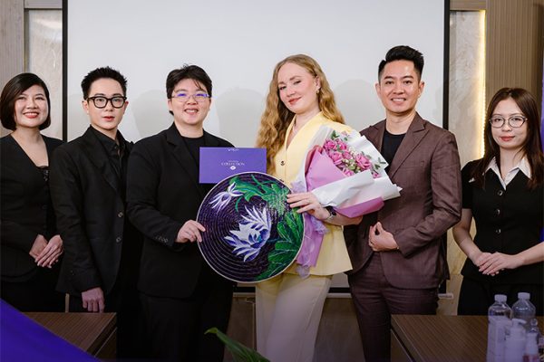 THẢO XINH X CHRISTINA: Kết nối và cập nhật chuyên môn